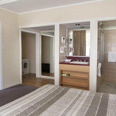Redhill Cooma Motor Inn Extérieur photo