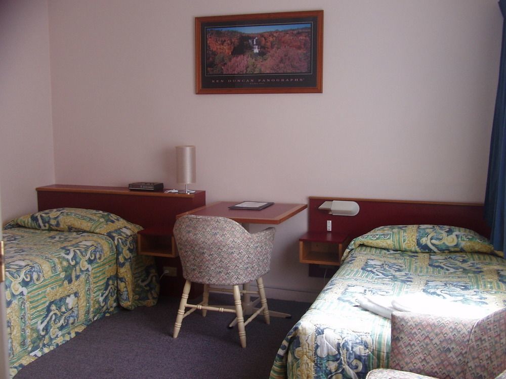 Redhill Cooma Motor Inn Extérieur photo