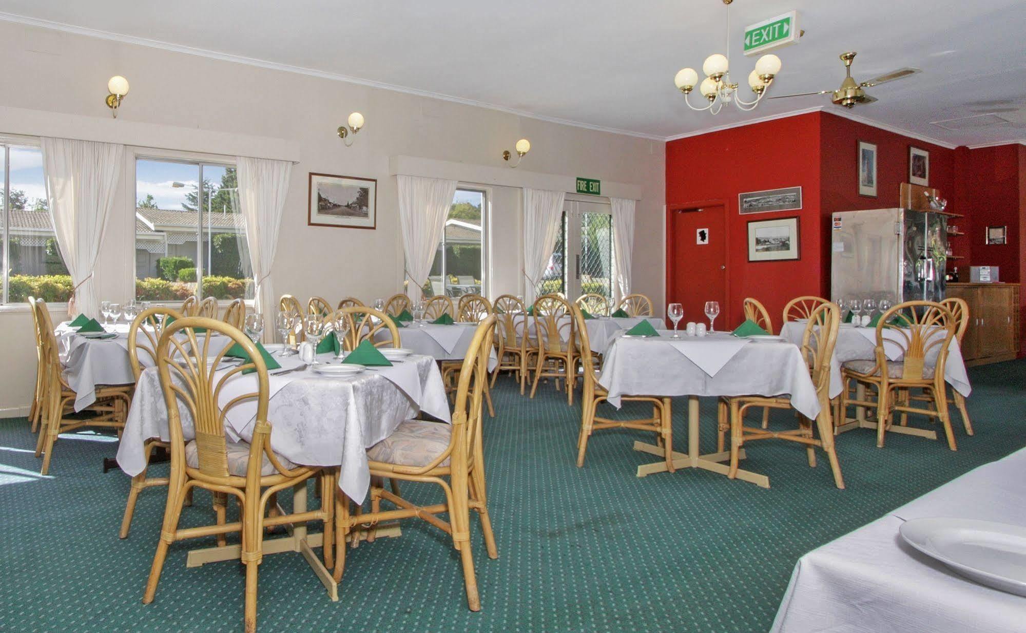 Redhill Cooma Motor Inn Extérieur photo