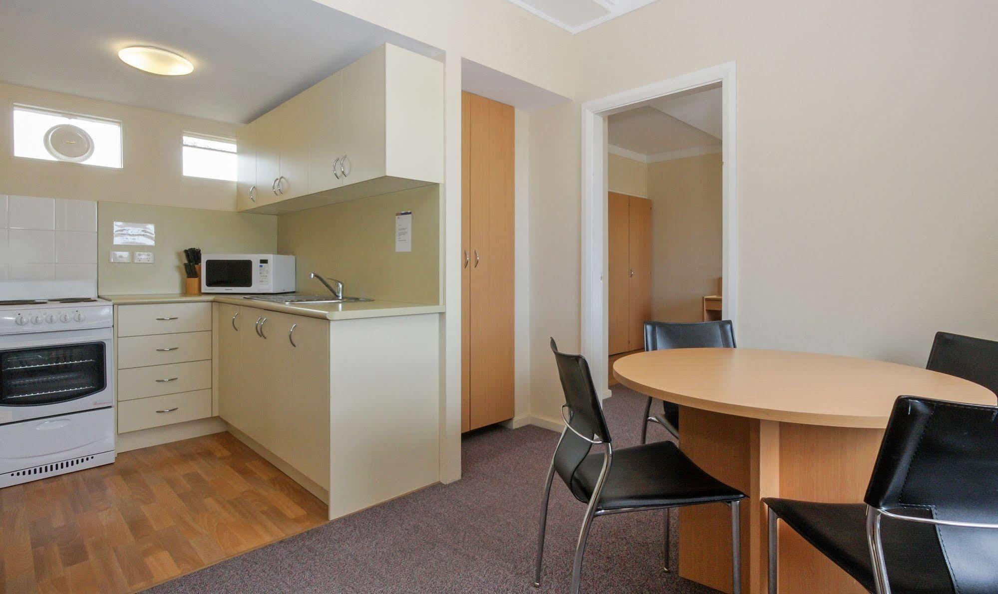 Redhill Cooma Motor Inn Extérieur photo