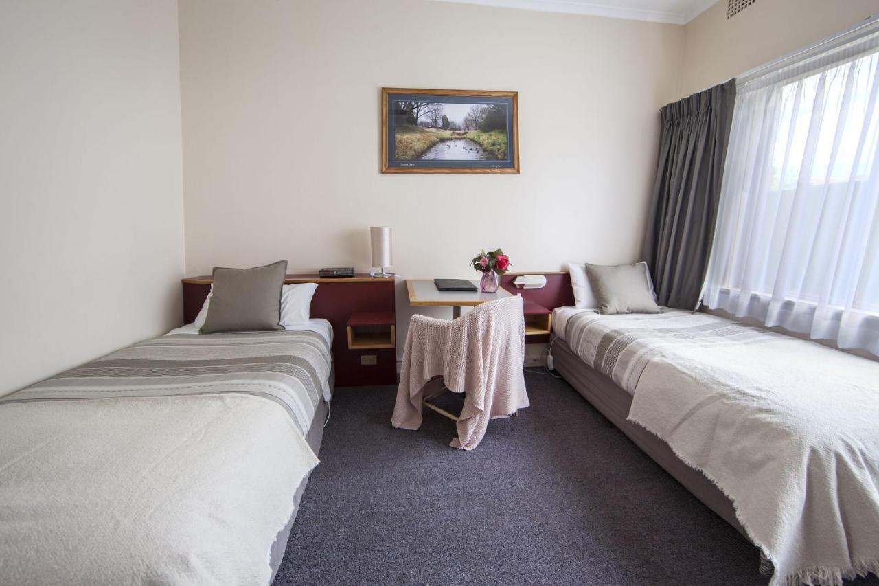 Redhill Cooma Motor Inn Extérieur photo