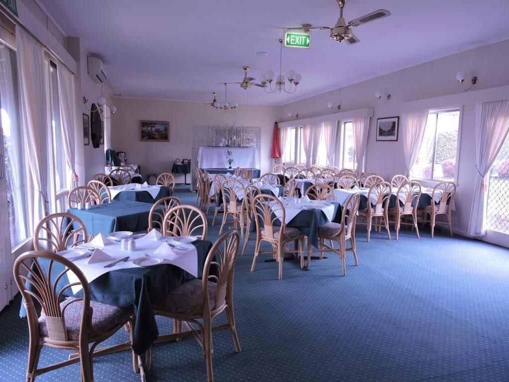 Redhill Cooma Motor Inn Extérieur photo