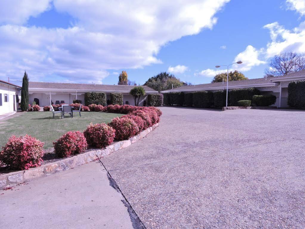 Redhill Cooma Motor Inn Extérieur photo